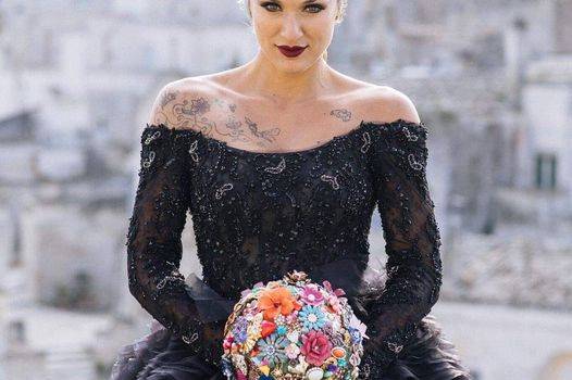 Gothic brooch bouquet