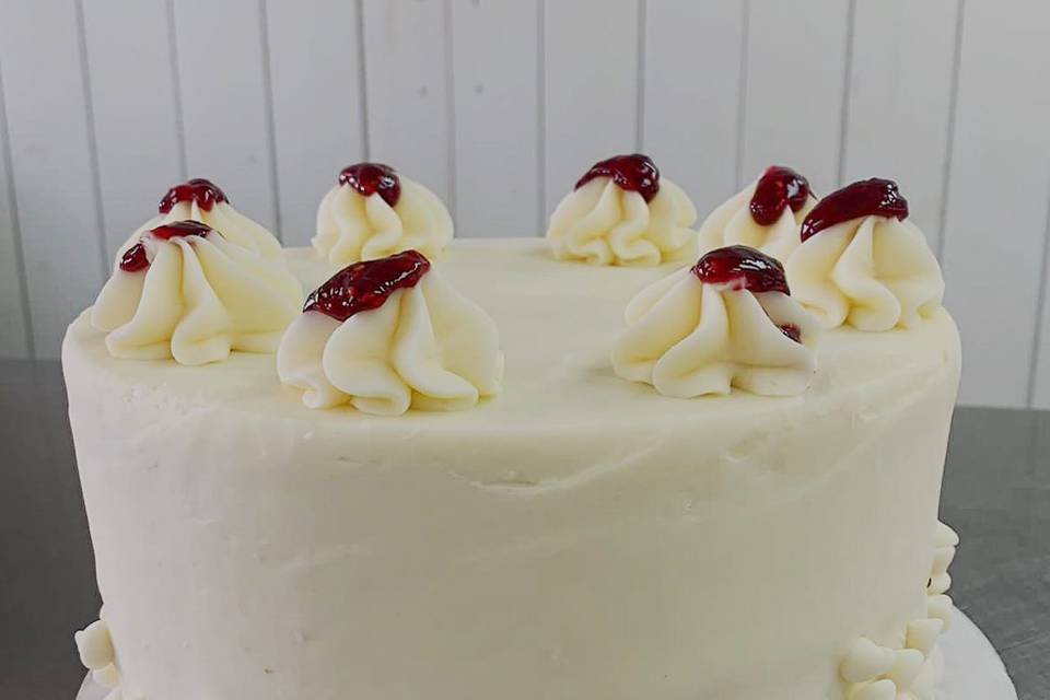 Raspberry white mocha cake