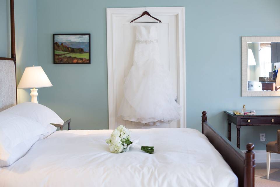 Get ready for your Hamptons wedding in one of our beautifully decorated rooms.