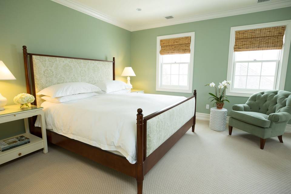 The Quogue Club offers the perfect getaway for a relaxing vacation.
