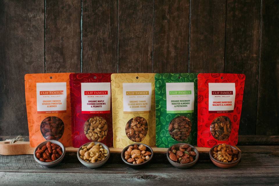 Organic savory nut mixes