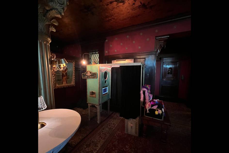 Parlor Photo Booths
