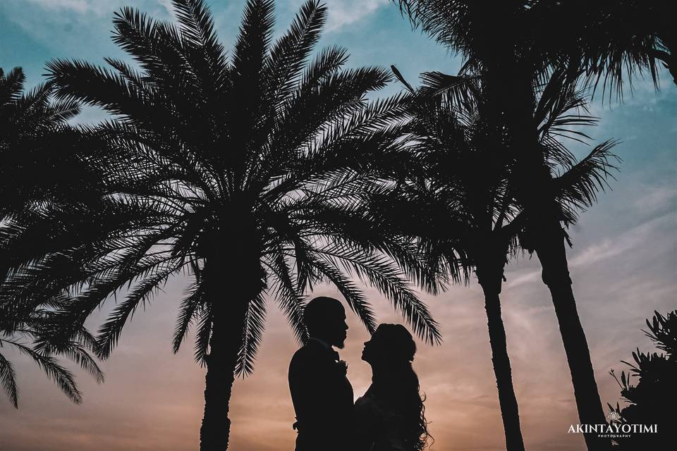 SILHOUETTE OF LOVE