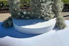 Unique grounded Arch