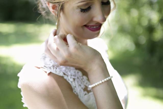 Bridal style and airbrush