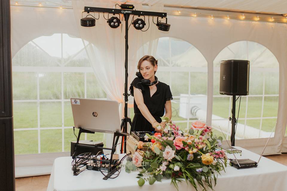 DJ Jen G wedding