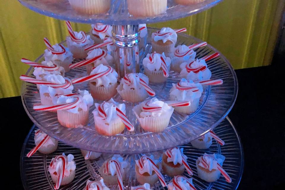 Mini Holiday Cupcakes