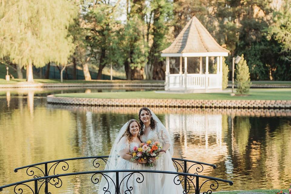 Sweetheart Table with arch