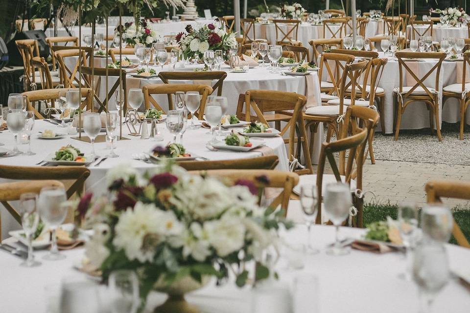 White rustic tall centerpieces