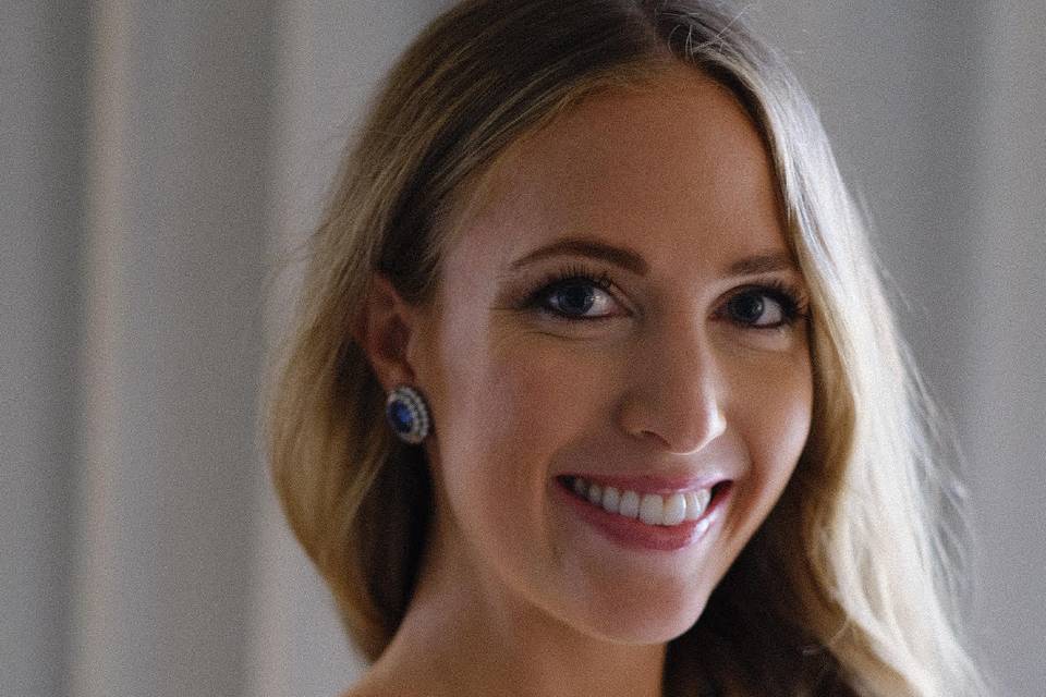 SANDY THINNES | MAKEUP ARTIST