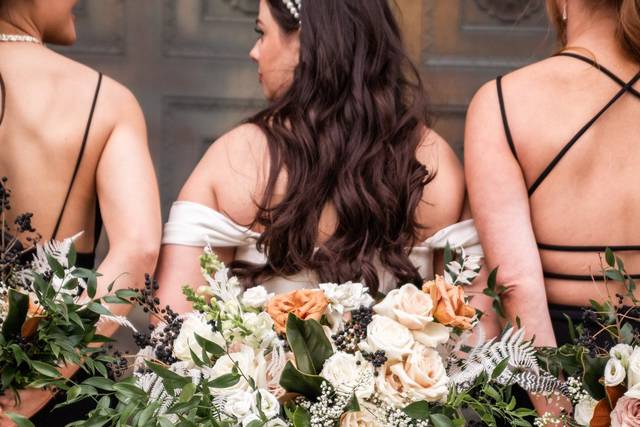 Floral bouquet and guest-of-honor