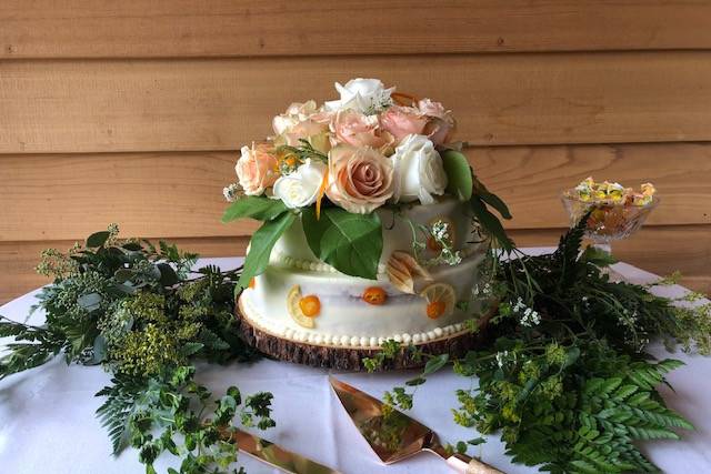 Custom cakes!