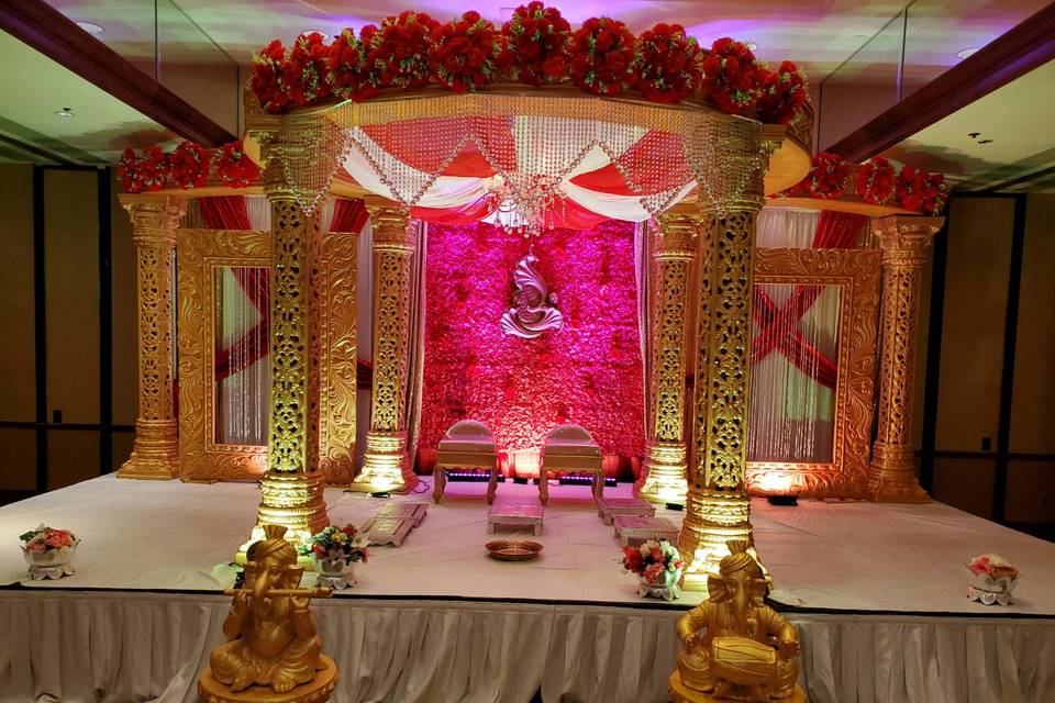 Wedding Decor with 6 pillars