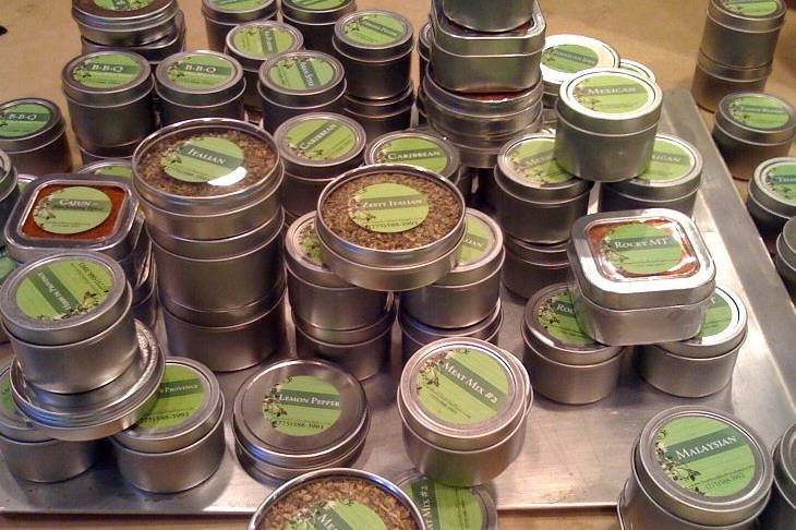 Spice tins available in three sizes. 1oz tin not shown