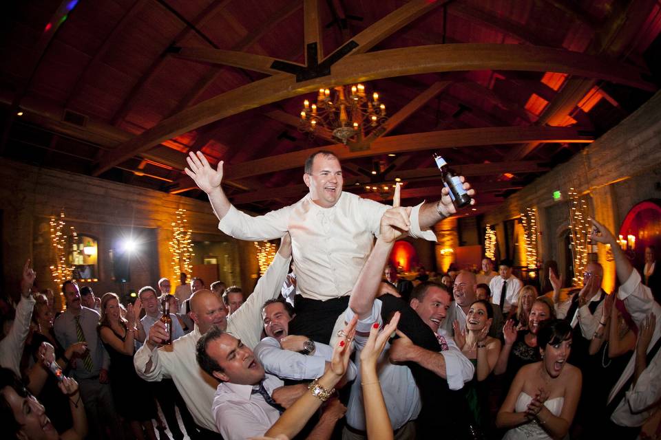 Getting together for a very memorable wedding at the mountain winery, saratoga. We provided the dj/mc and the lighting