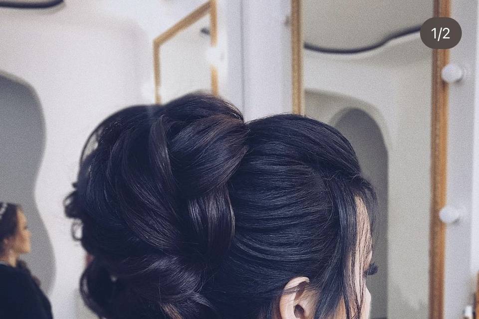 Middle updo