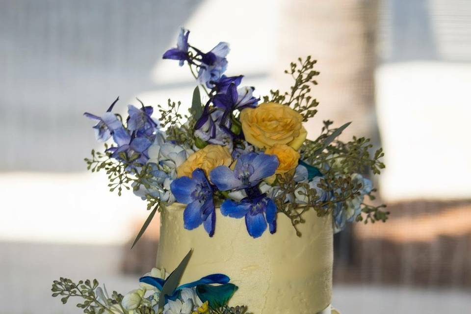 Wedding cake with flowers