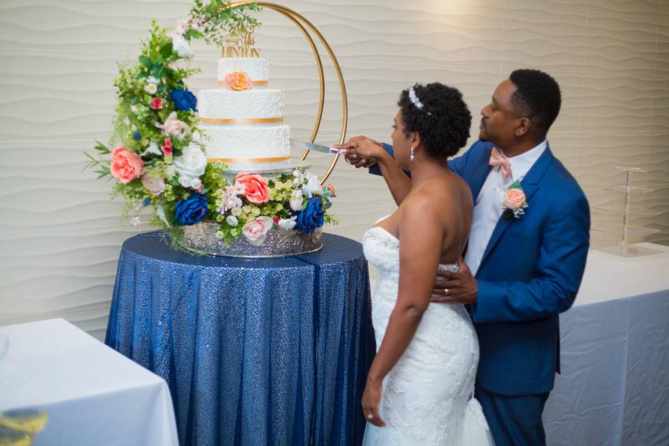 Wedding cake decor