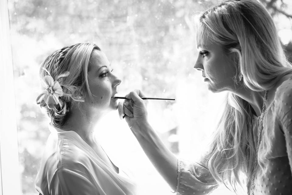 finishing touches - Donna Beck Photography