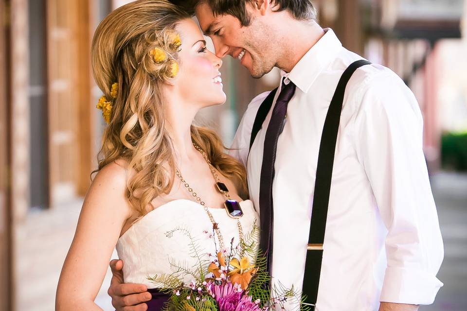 Eye to eye with bouquet - Donna Beck Photography