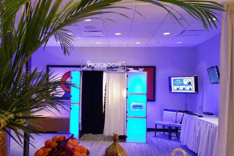 Live Prints LED Photo booths | 360 | Green Screen