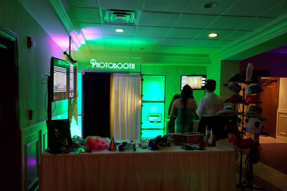 LED Enclosed Style Photo Booth