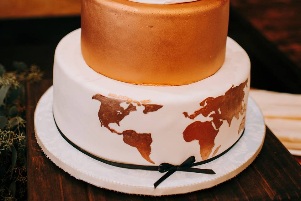 D + R - 6.8.19 Cake Detail