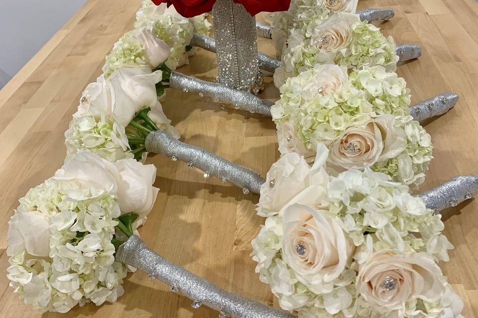 Bride & bridesmaid bouquets