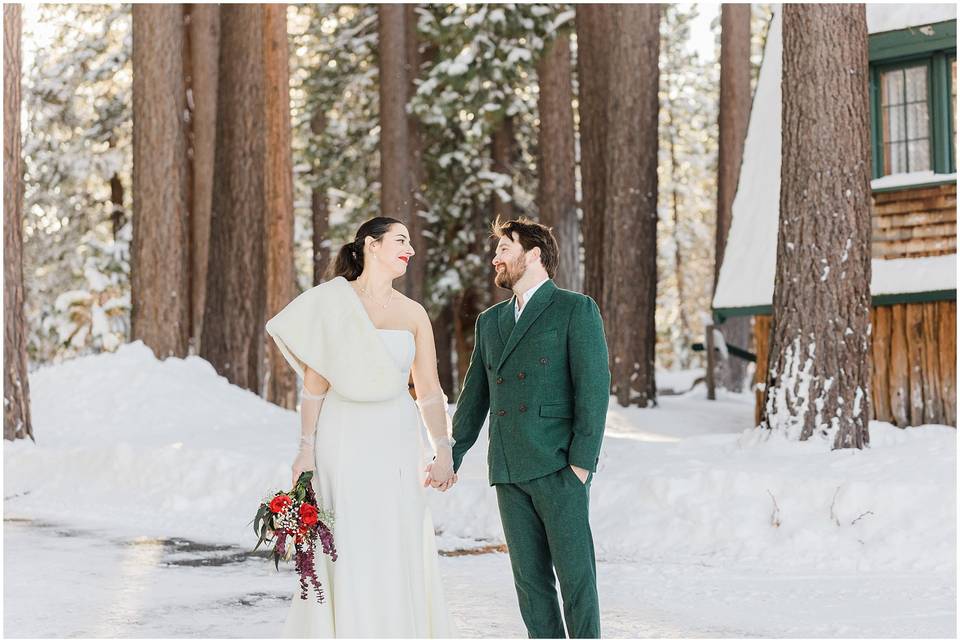 Snowy wedding in Tahoe