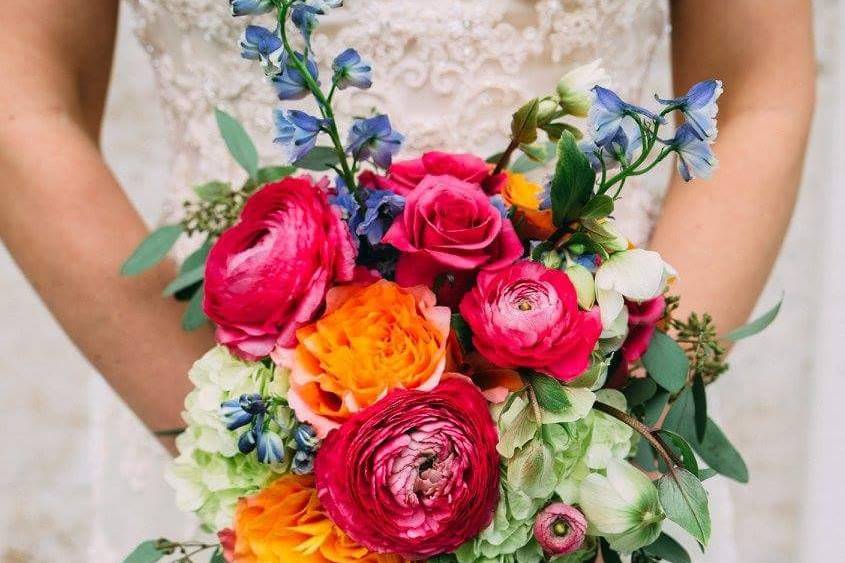 Eye-catching bouquet - jewel tones