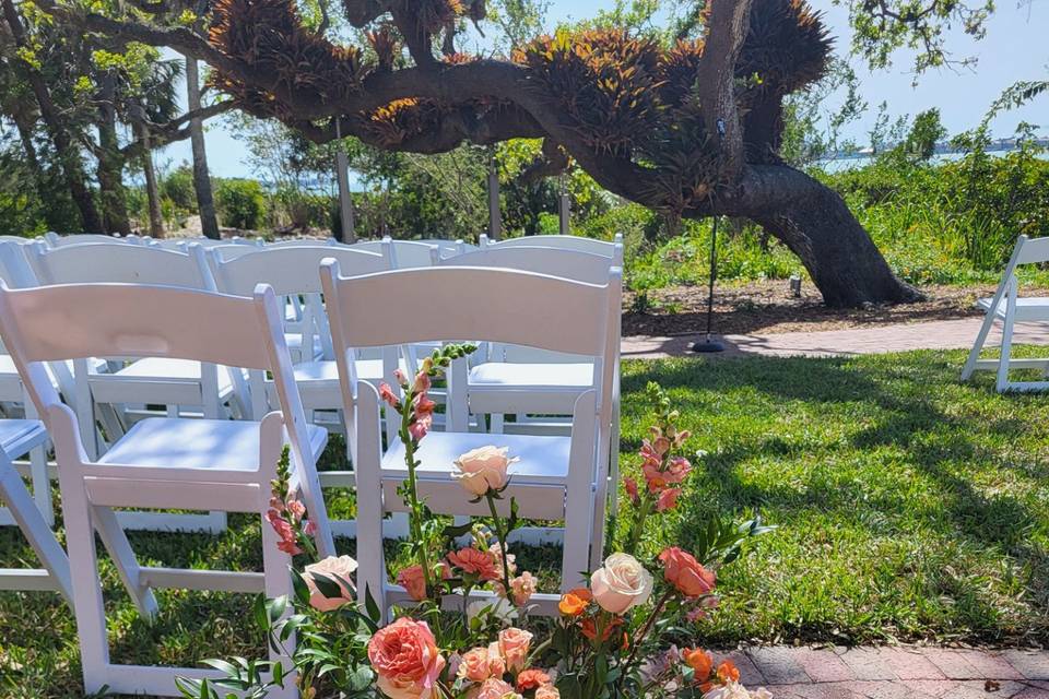 Springtime Peach Aisle Piece