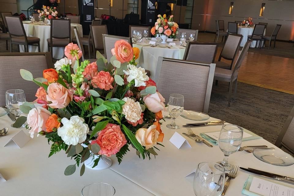 Springtime Peach Centerpiece