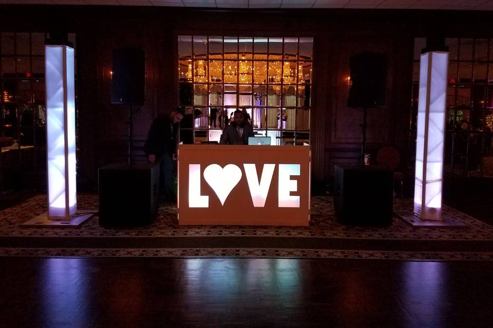 Love facade setup