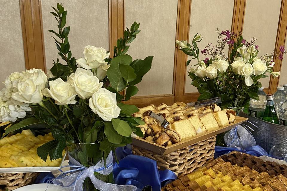 Sweets buffet with flowers