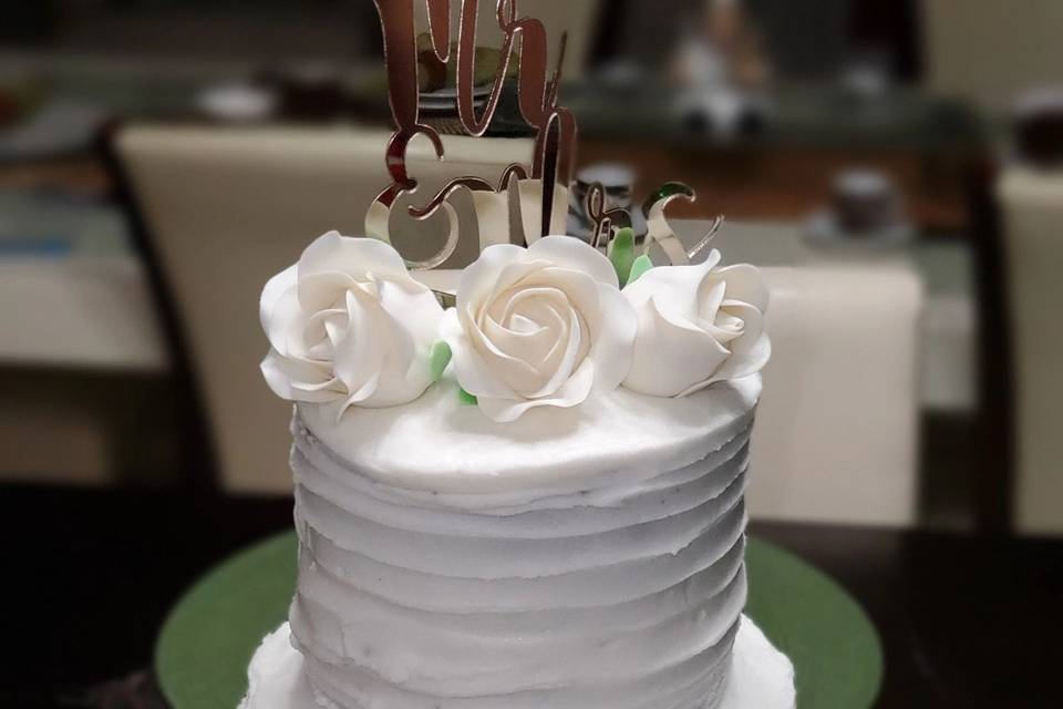 Mini wedding cake