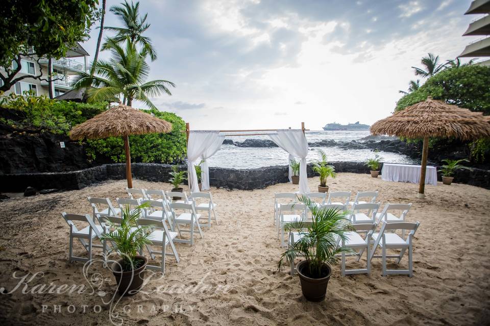 Private Lagoon ceremony location at Royal Kona © Karen Loudon Photography