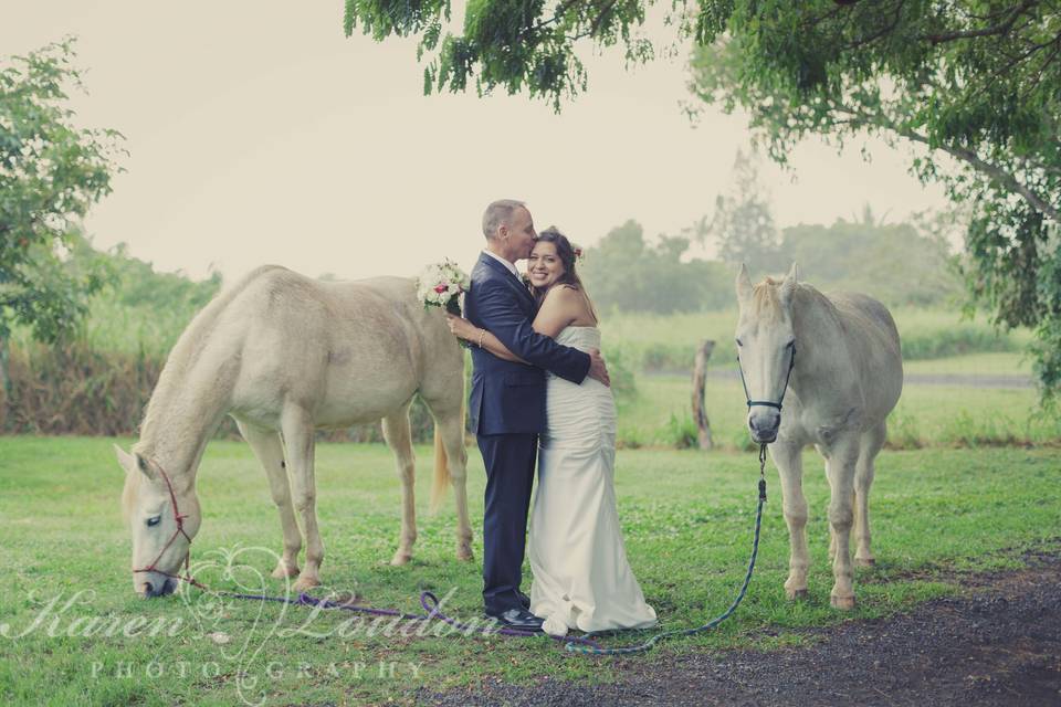 Puakea Ranch wedding © Karen Loudon Photography