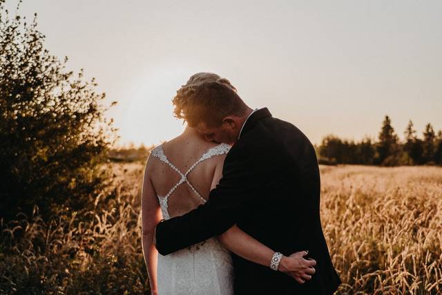 Embrace the love - Whispering Daisy Photography