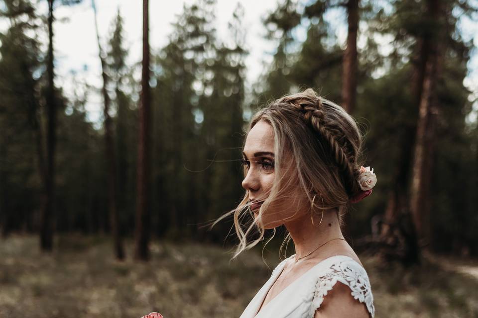 Bride with bouquet - Whispering Daisy Photography