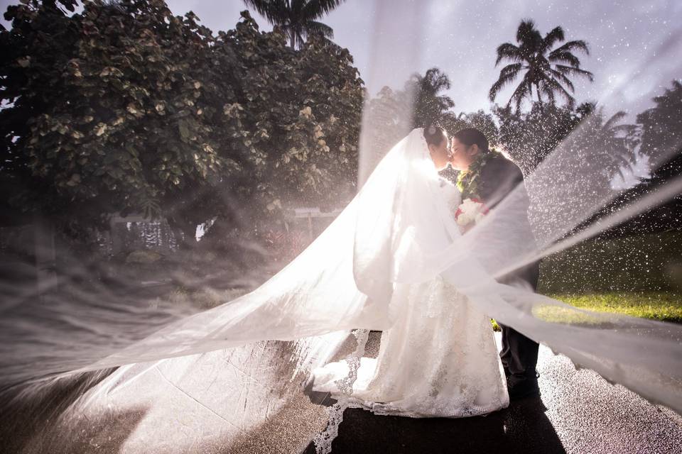Wedding at Nani Mau Gardens