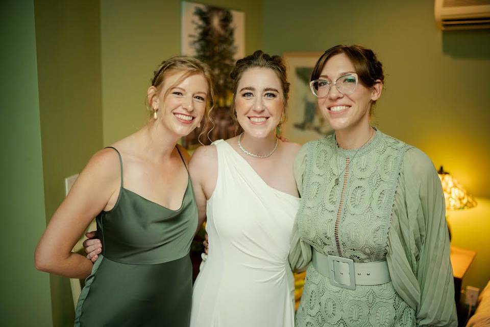 Bride & her maids