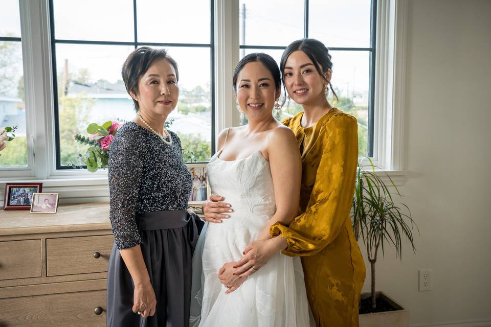 Mom, bride, sister