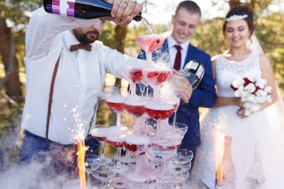 Sparkling wine tower