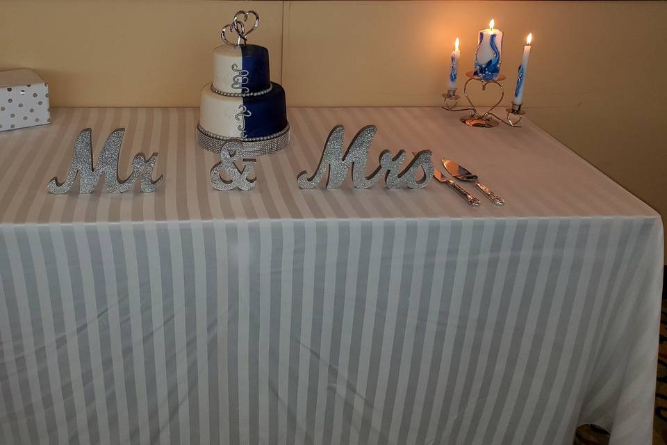 Mr and Mrs cake table