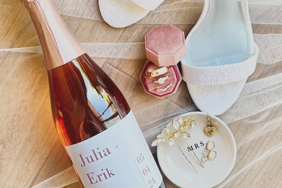 The Wine Label Lab by La Prenda Wines