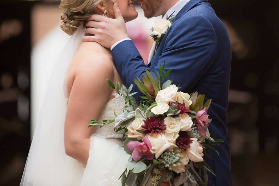 Couple about ot kiss