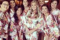 Group photo with the bride