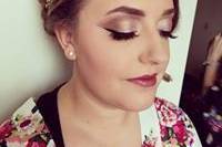 Sharp liner and shimmery eyes