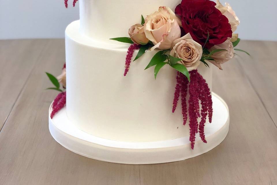 Simple cake with roses