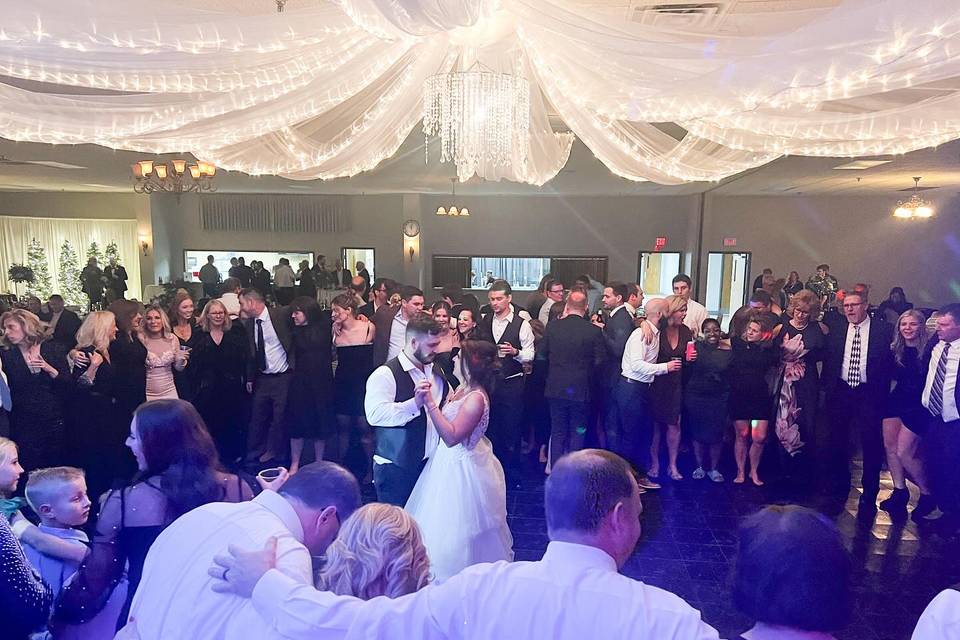 Hollywood5 Wedding Band